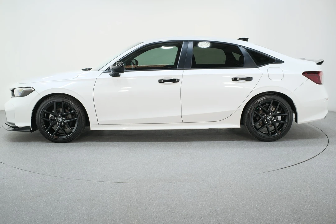 2025 Honda Civic 11th Gen - Image 5 of 21