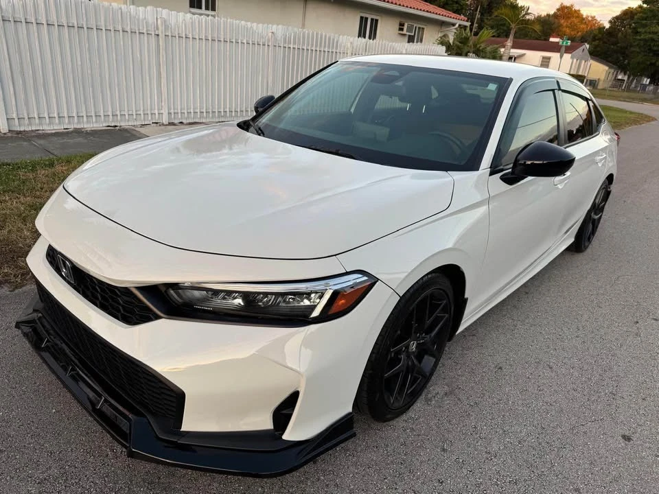2025 Honda Civic 11th Gen - Image 2 of 14