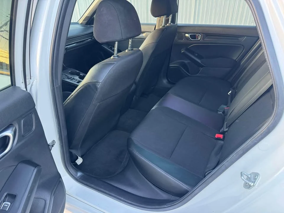 2025 Honda Civic 11th Gen - Image 9 of 14