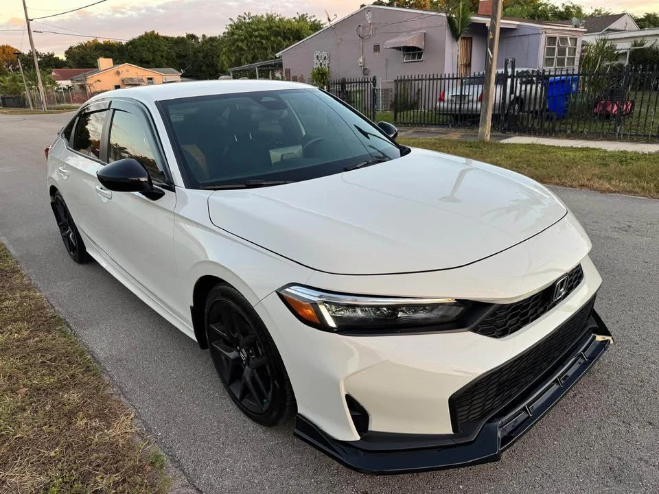 2025 Honda Civic 11th Gen - Image 4 of 14