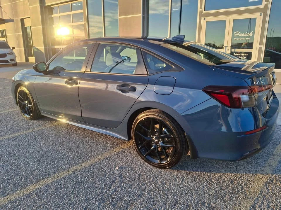 2025 Honda Civic 11th Gen - Image 7 of 19