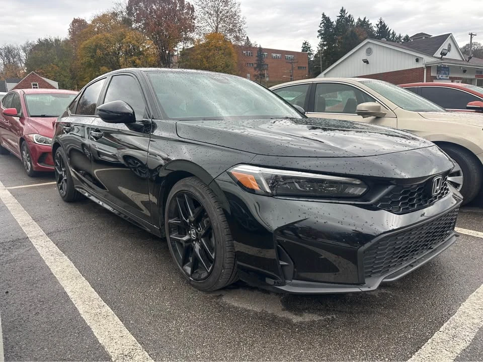 2025 Honda Civic 11th Gen - Image 2 of 11