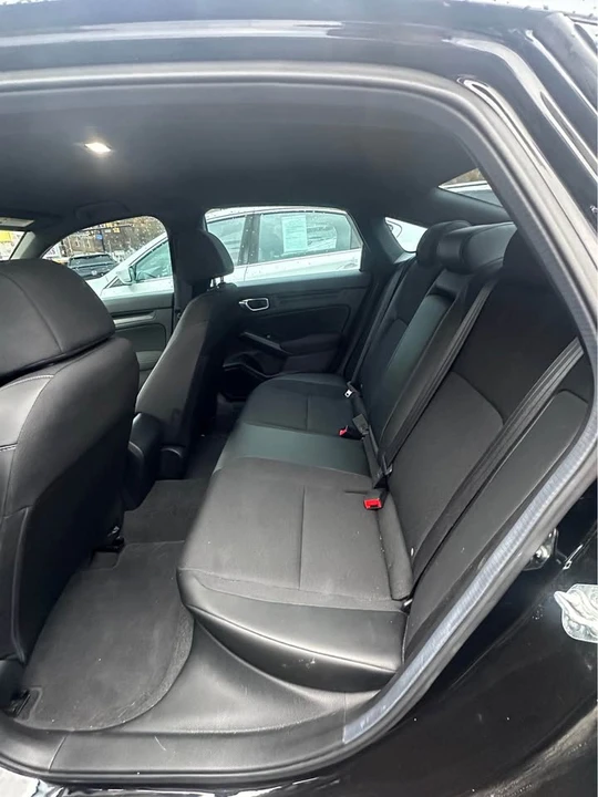 2025 Honda Civic 11th Gen - Image 10 of 11
