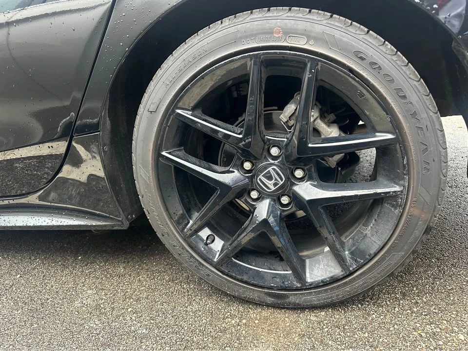 2025 Honda Civic 11th Gen - Image 6 of 11