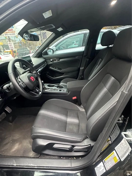 2025 Honda Civic 11th Gen - Image 9 of 11