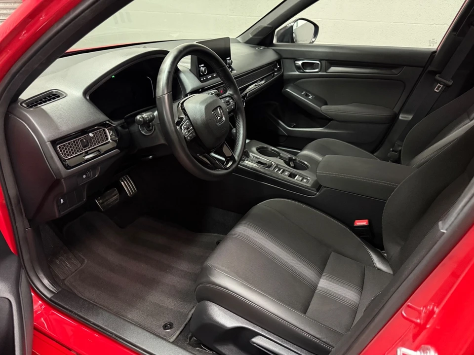 2025 Honda Civic 11th Gen - Image 13 of 15