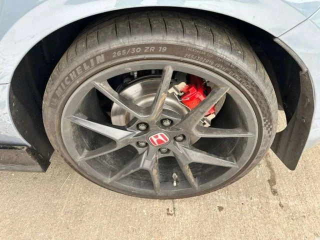 2025 Honda Civic 11th Gen - Image 16 of 20