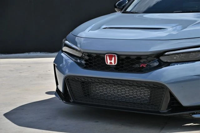 2025 Honda Civic 11th Gen - Image 8 of 21