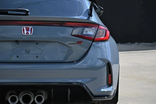 2025 Honda Civic 11th Gen - Image 10 of 21