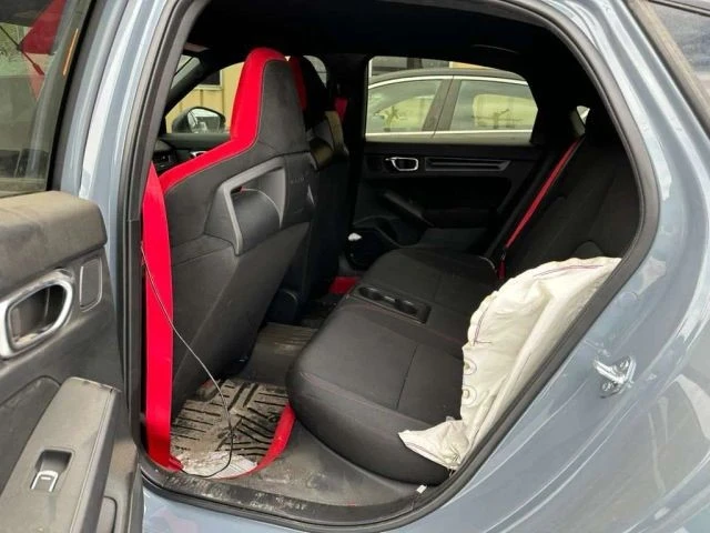 2025 Honda Civic 11th Gen - Image 15 of 20