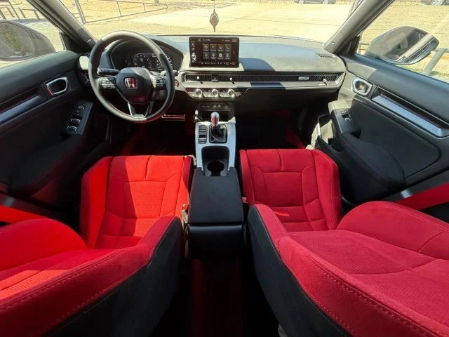 2025 Honda Civic 11th Gen - Image 18 of 19