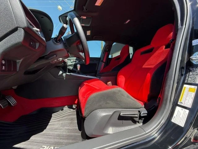 2025 Honda Civic 11th Gen - Image 14 of 19