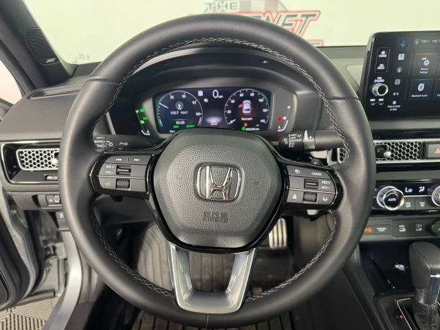 2025 Honda Civic 11th Gen - Image 13 of 21