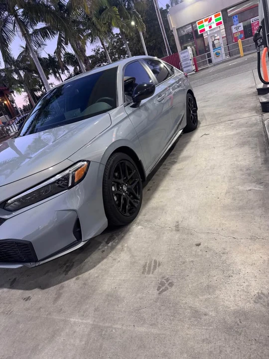 2025 Honda Civic 11th Gen - Image 3 of 7