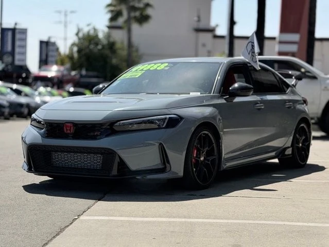2025 Honda Civic 11th Gen - Image 5 of 31