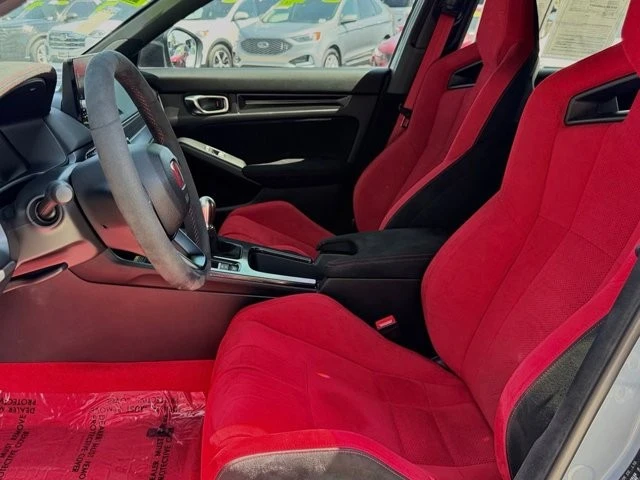 2025 Honda Civic 11th Gen - Image 18 of 31