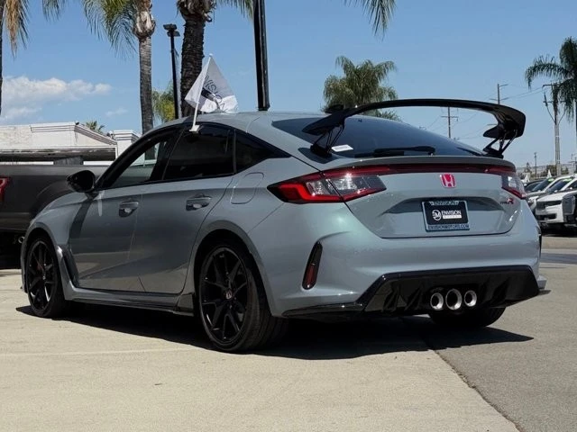 2025 Honda Civic 11th Gen - Image 7 of 31