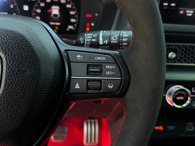 2025 Honda Civic 11th Gen - Image 25 of 31