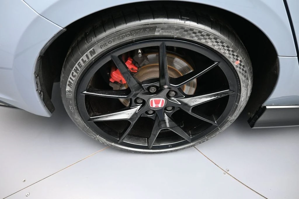 2025 Honda Civic 11th Gen - Image 12 of 31