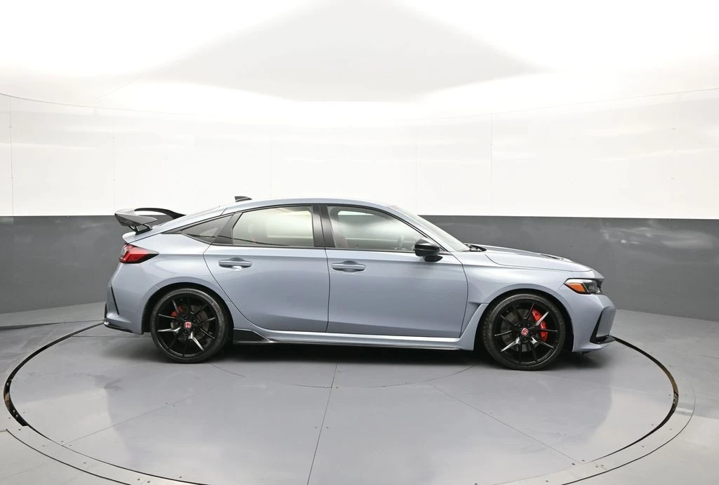 2025 Honda Civic 11th Gen - Image 5 of 31