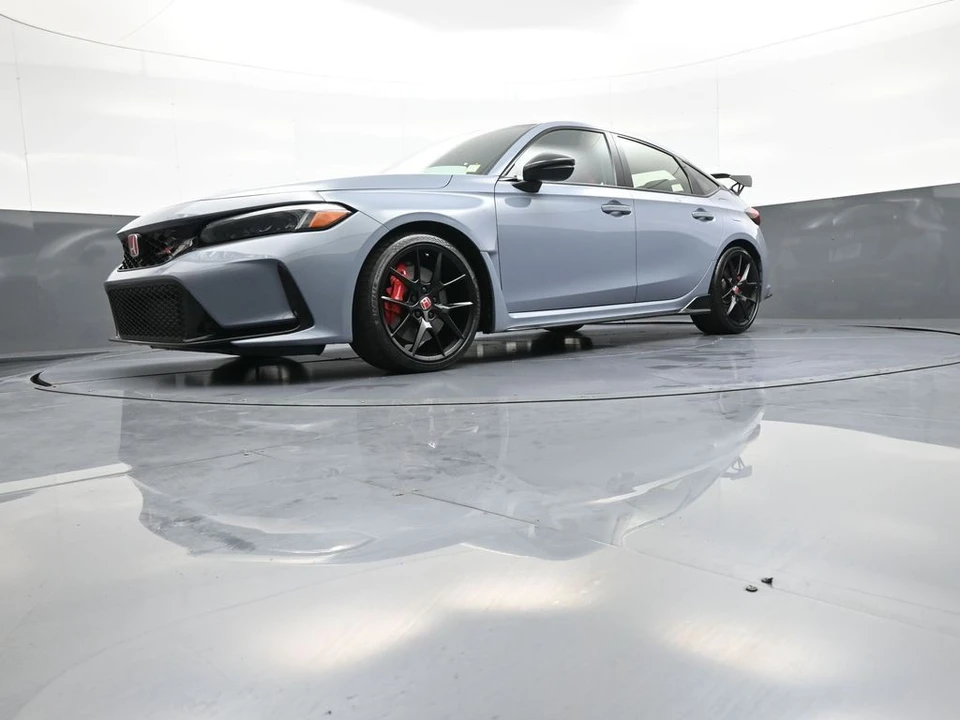 2025 Honda Civic 11th Gen - Image 25 of 31