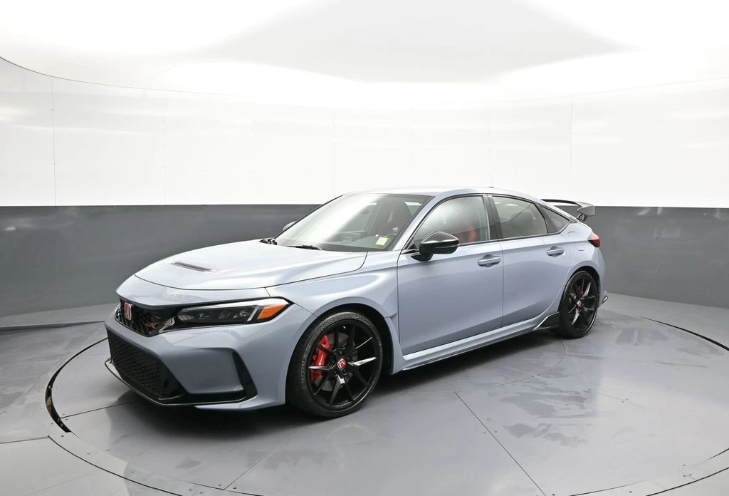 2025 Honda Civic 11th Gen - Image 10 of 31