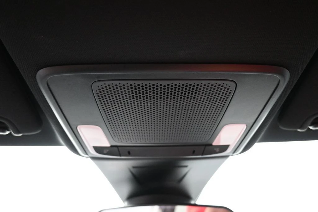 2025 Honda Civic 11th Gen - Image 18 of 31