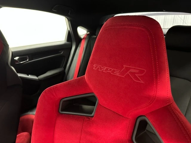2025 Honda Civic 11th Gen - Image 17 of 21