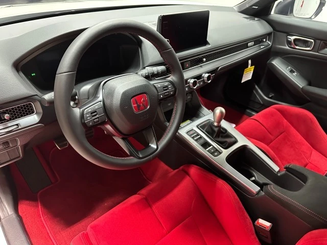 2025 Honda Civic 11th Gen - Image 14 of 21
