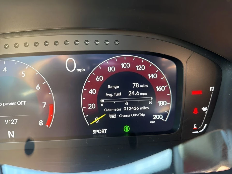 2025 Honda Civic 11th Gen - Image 22 of 31