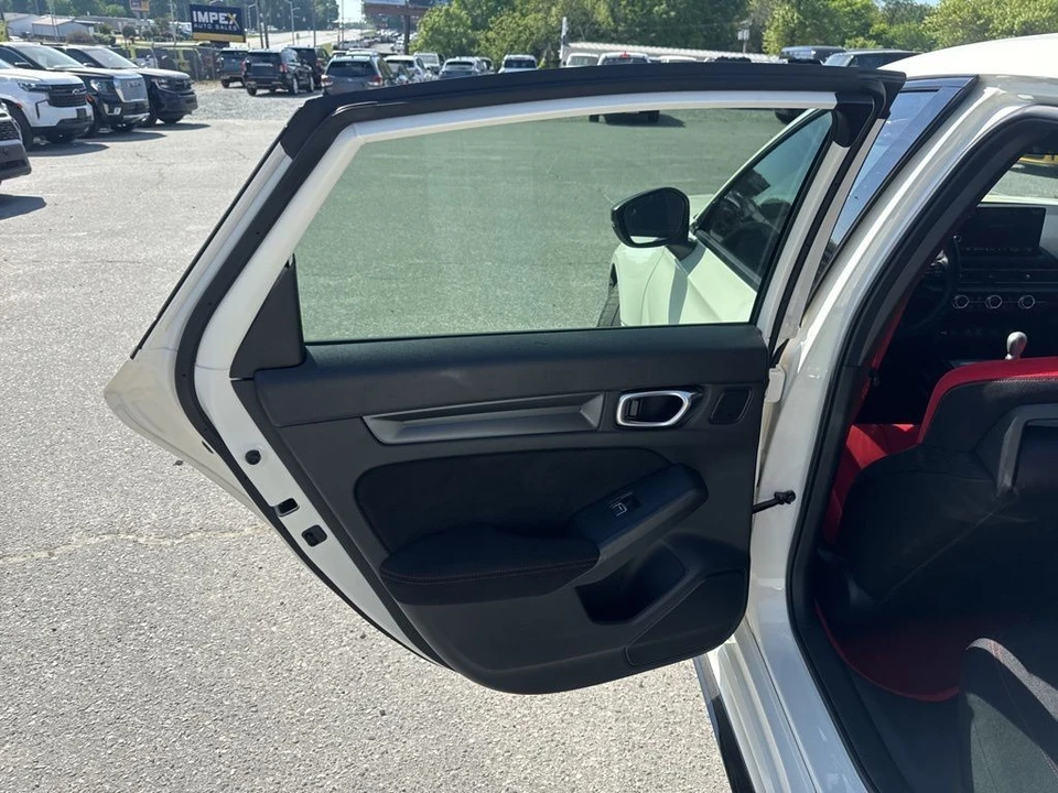 2025 Honda Civic 11th Gen - Image 25 of 31