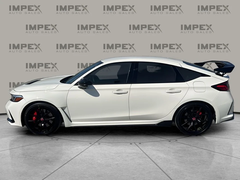 2025 Honda Civic 11th Gen - Image 2 of 31