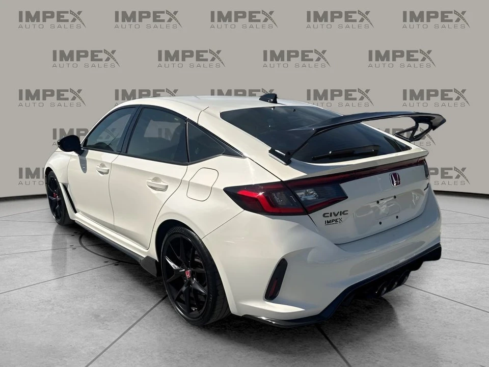 2025 Honda Civic 11th Gen - Image 3 of 31