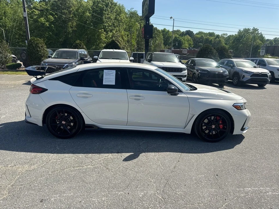 2025 Honda Civic 11th Gen - Image 6 of 21
