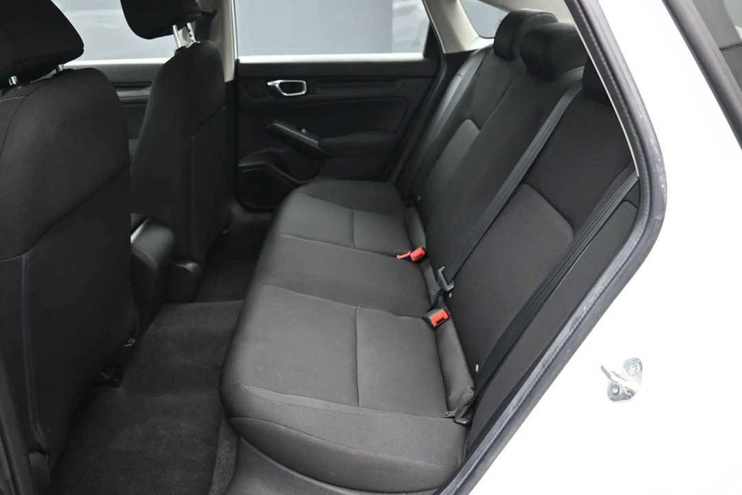 2025 Honda Civic 11th Gen - Image 20 of 31