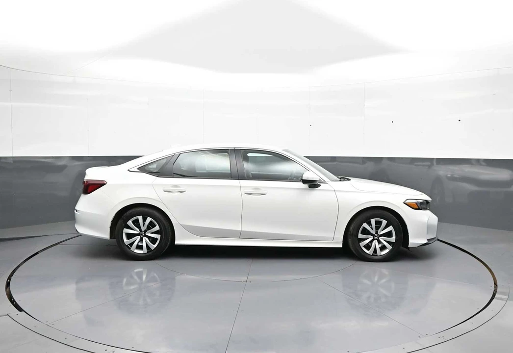 2025 Honda Civic 11th Gen - Image 5 of 31