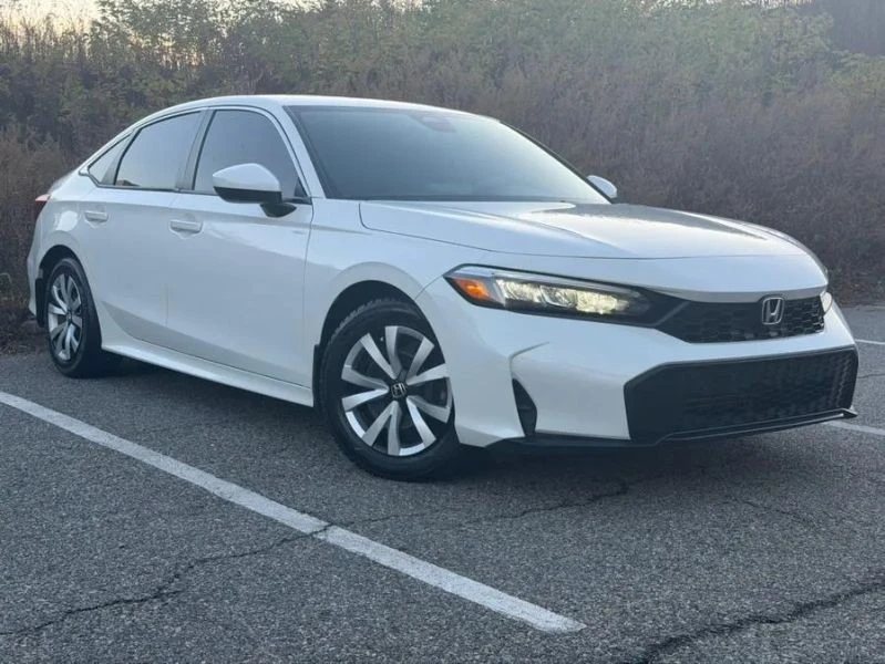 2025 Honda Civic 11th Gen - Image 2 of 12