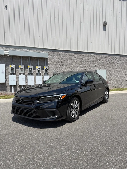 2025 Honda Civic 11th Gen - Image 5 of 11