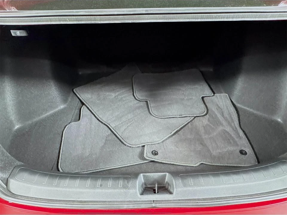 2025 Honda Civic 11th Gen - Image 10 of 18