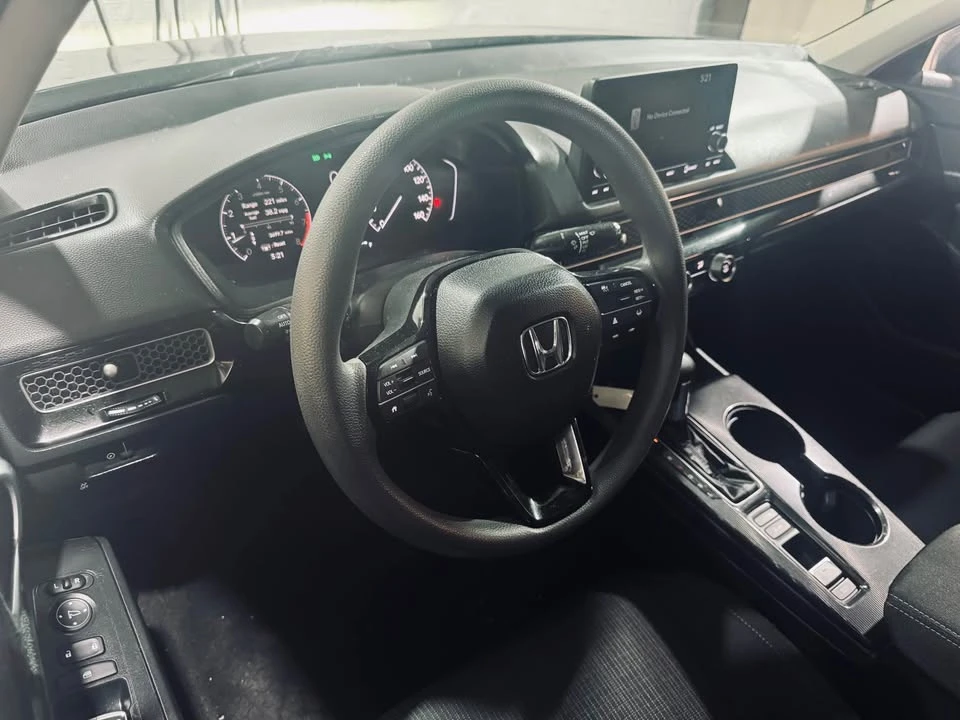 2025 Honda Civic 11th Gen - Image 9 of 14