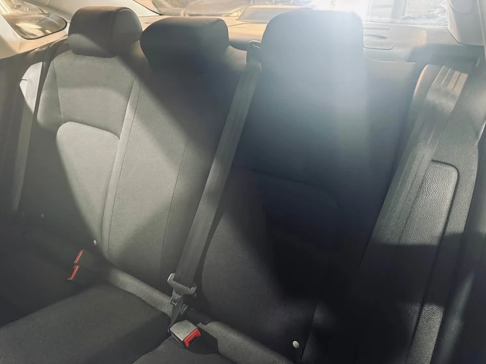 2025 Honda Civic 11th Gen - Image 11 of 14