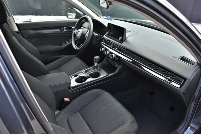 2025 Honda Civic 11th Gen - Image 13 of 17
