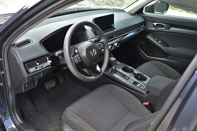 2025 Honda Civic 11th Gen - Image 9 of 17