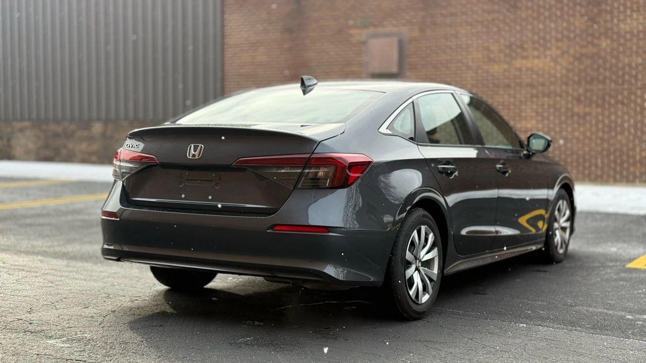 2025 Honda Civic 11th Gen - Image 7 of 21