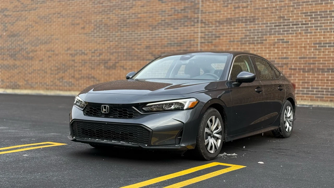 2025 Honda Civic 11th Gen - Image 3 of 21