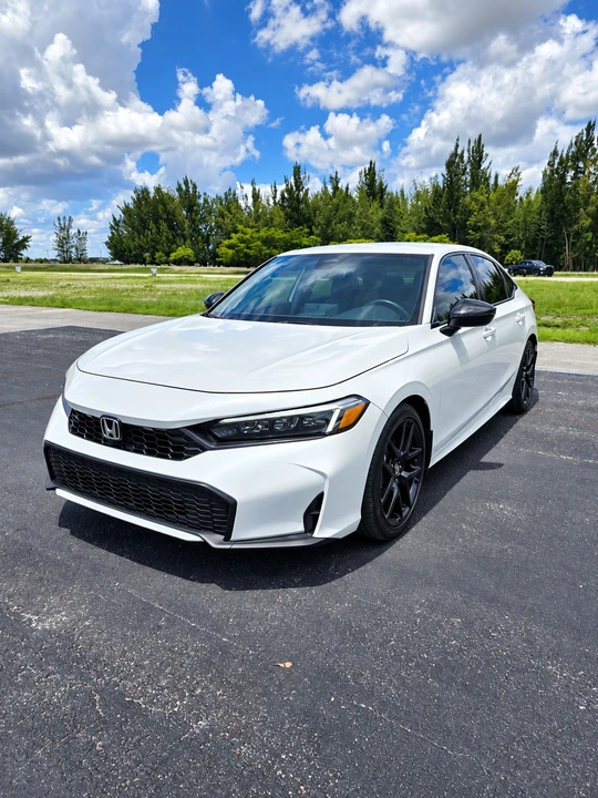 2025 Honda Civic 11th Gen - Image 27 of 29