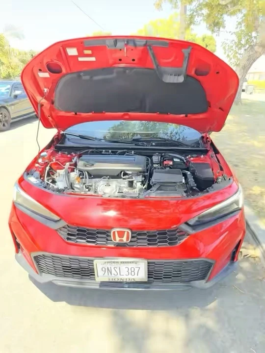 2025 Honda Civic 11th Gen - Image 11 of 13