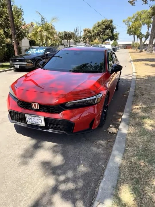 2025 Honda Civic 11th Gen - Image 2 of 13
