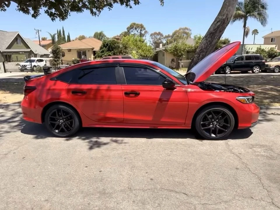 2025 Honda Civic 11th Gen - Image 12 of 13