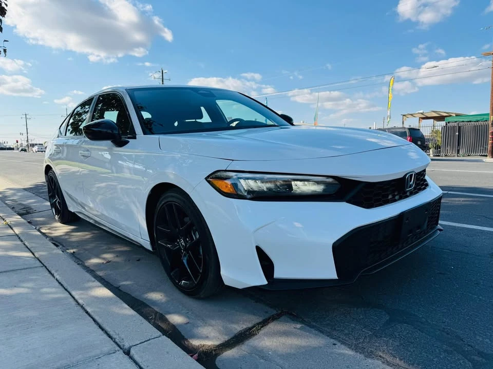 2025 Honda Civic 11th Gen - Image 3 of 10